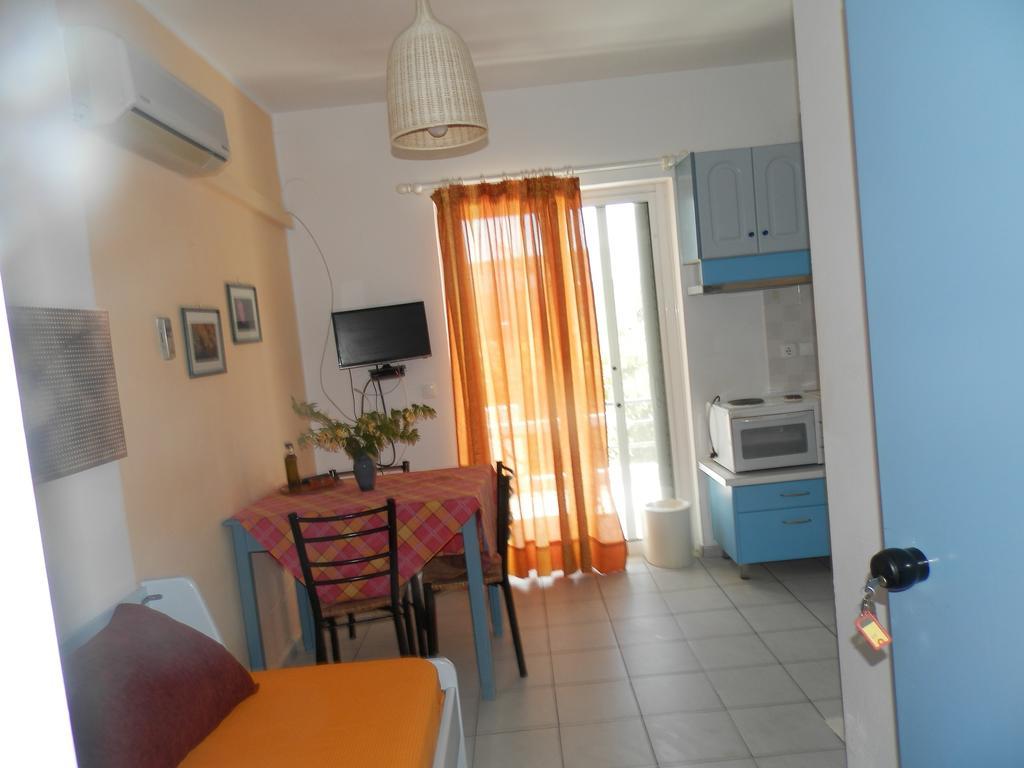 פלטאנס Silvi Mari Apartments מראה חיצוני תמונה